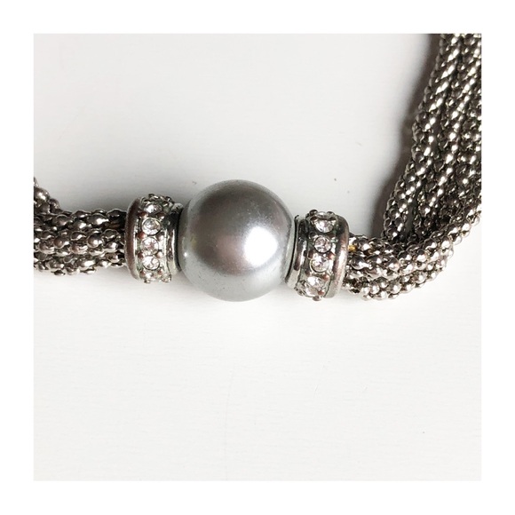 PREMIER DESIGNS Gun Metal Tone Multilayered Chain Link Bracelet with Faux Pearl - Picture 4 of 10